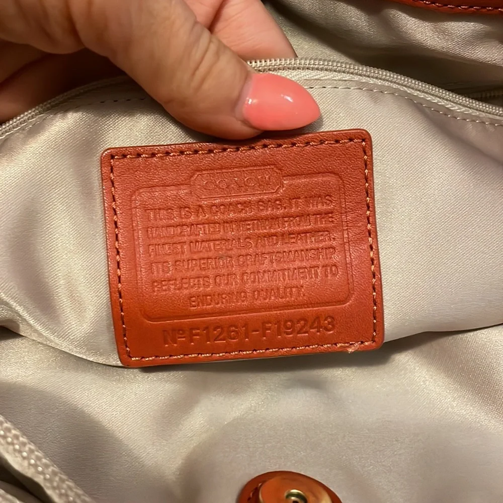 Coach - like brand new purse - Picture 4 of 4
